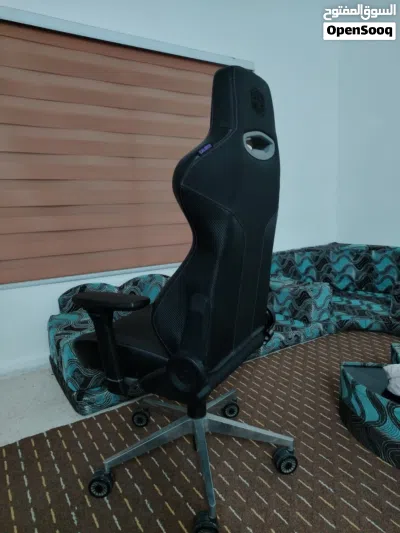 Cooler Master Caliber X1 Gaming Chair - premium carbon fiber كرسي قيمنق العاب بحالة ممتازة 2