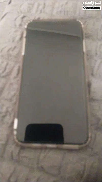 تلفون ايفون xs max 64 جيجا شاشه اصليه بطاريه اصليه 76 فيس ايدي شغال لون ذهبي 2