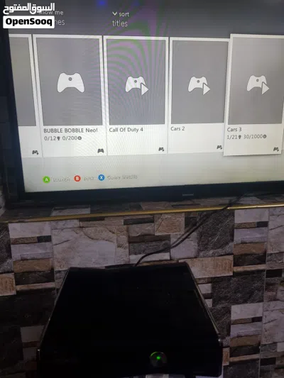 اكس بوكس 360 هارد 256gb و يده وحده 4