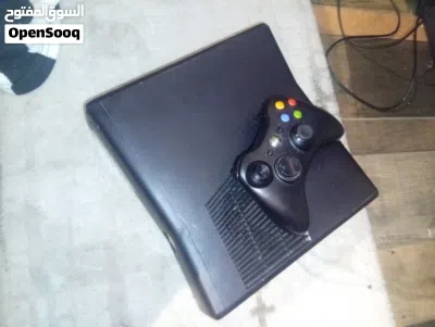 اكس بوكس 360 معدل (مهكر) نضيف 260 ريال كل أغراضه اصليه احمل لك اي لعبه تبيها الرقم مو حقيقي تواصلوا 4
