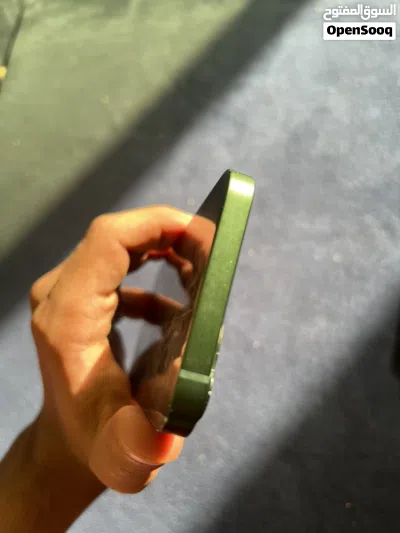 ايفون 13 عادي ذاكره 128g عرطه 4