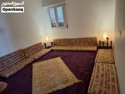 فيلا سكنية للايجار بالاثاث دورين خليجي في النصب التذكاري شارع الملكية مول طريق عين زارة 4