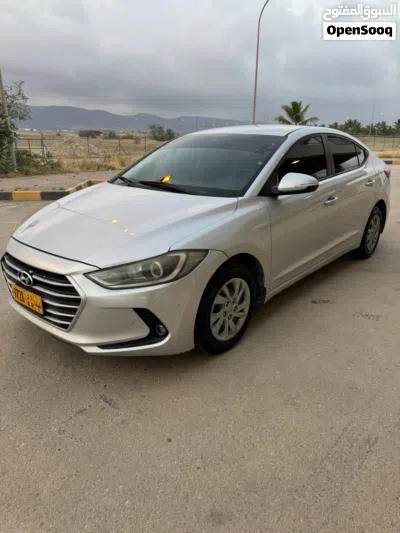 Hyundai Elantra SE 2