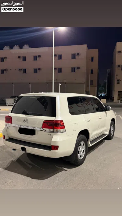 Toyota Land Cruiser GX 2