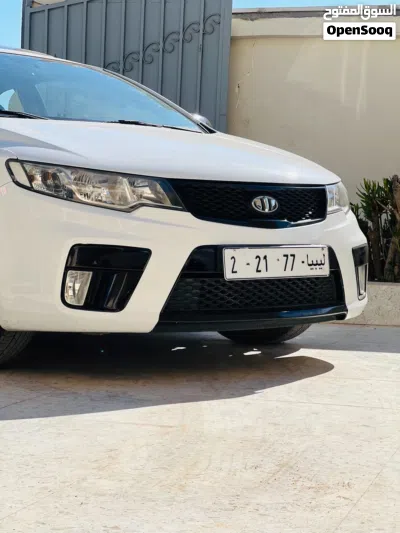 Kia Forte GT 4