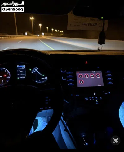 تويوتا كامري GLE 3