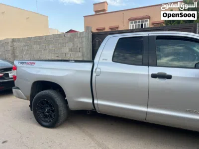Toyota Tundra SR5 2