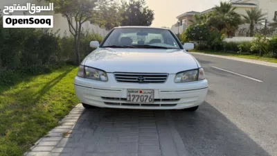 Toyota Camry GLI 2
