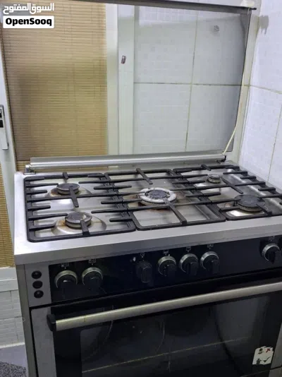 للبيع غساله بتوجاز سرير حديد دورين مجلس ارضي استعمال نظيف 4