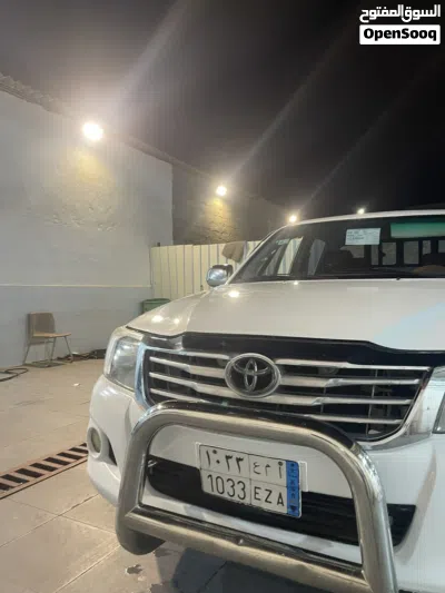 Toyota Hilux GLX 2