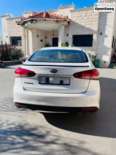 Kia Cerato Standard 4
