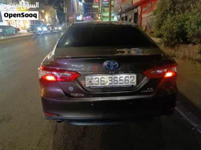 Toyota Camry LE 2
