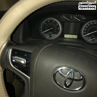 Toyota Land Cruiser GXR 4