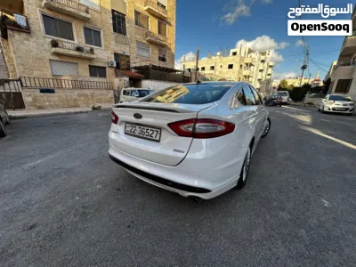 Ford Fusion Titanium 4