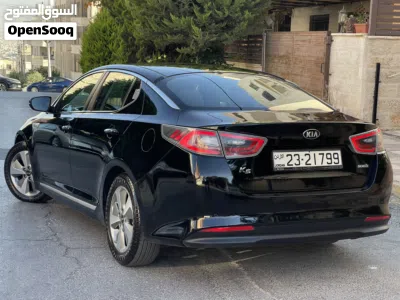 كيا K5 Standard 3