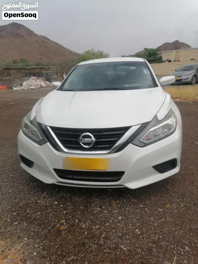 Nissan Altima S 2