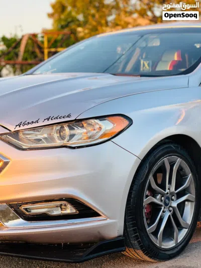 Ford Fusion SE 2