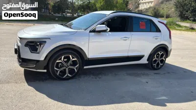 Kia Niro EX 4
