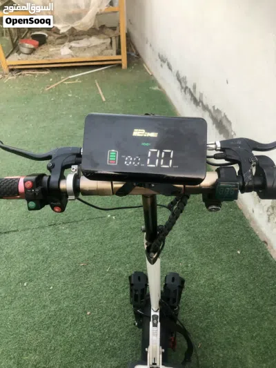 48V Electric Scooter in very good condition like new 4