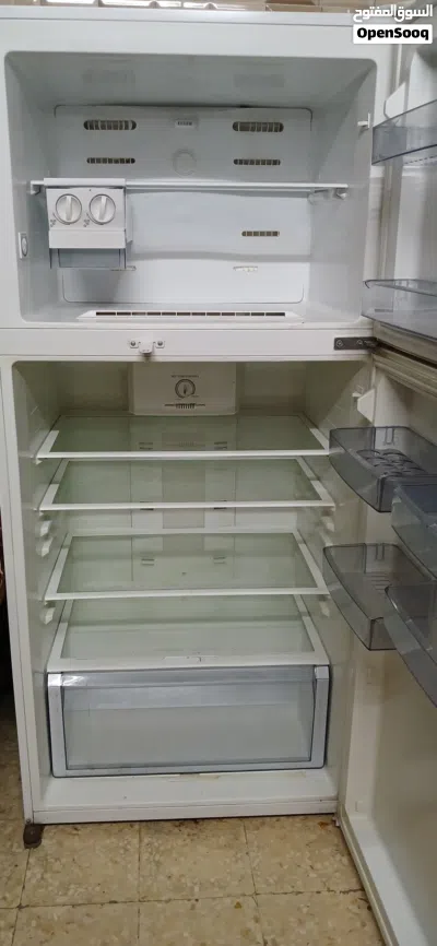 ثلاجه كبيره للبيع 2