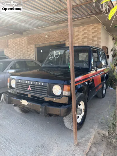 ميتسوبيشي باجيرو Standard 3