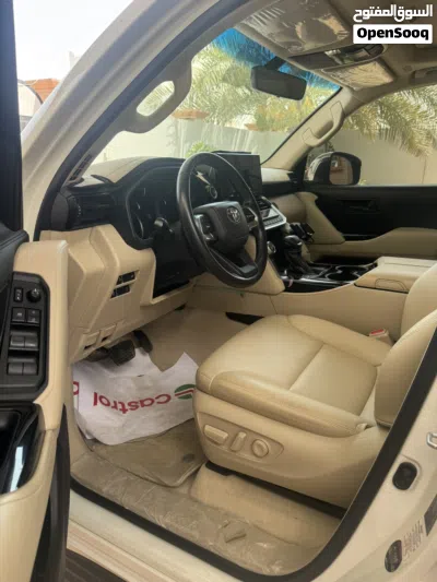 Toyota Land Cruiser GXR 4