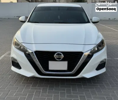 Nissan Altima Standard 4
