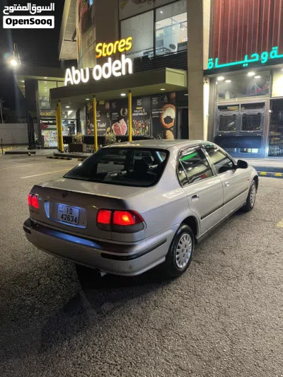 Honda Civic VTi 4