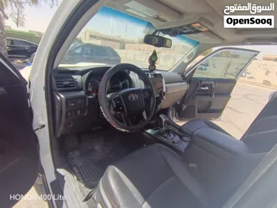 Toyota 4 Runner TRD Off-Road 2