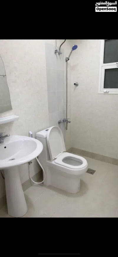غرفه وحمام مفروشه قمه النضافه لاايجار اليوم والشهري المعبيلةA perfectly furnished room and bathroom 3