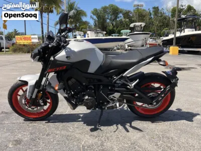 Yamaha MT-09 2
