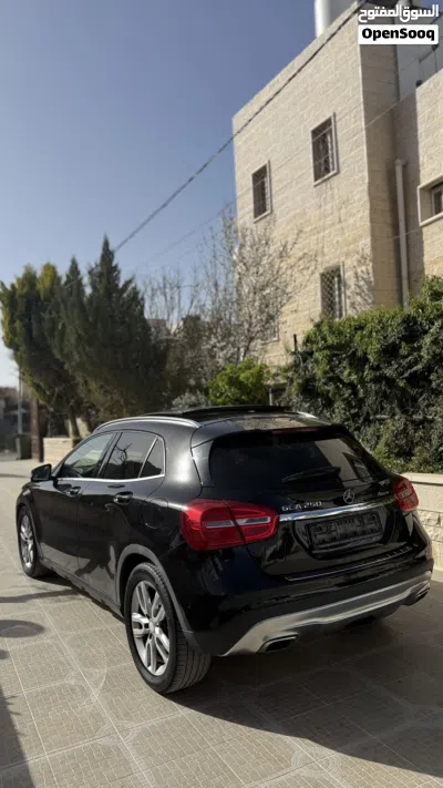 Mercedes Benz GLA-Class GLA 250 2