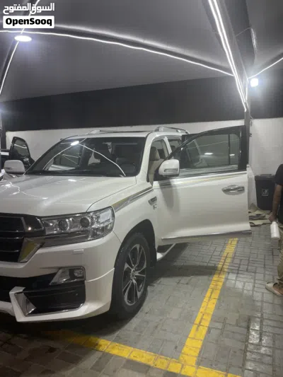 Toyota Land Cruiser VX 3