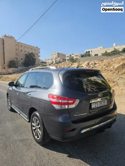 Nissan Pathfinder SL 3
