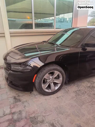 Dodge Charger SXT 3