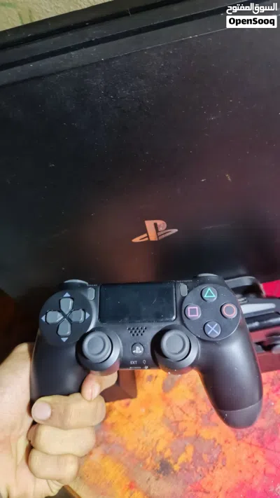 بلاستيشن ps4 pro 1TB 4