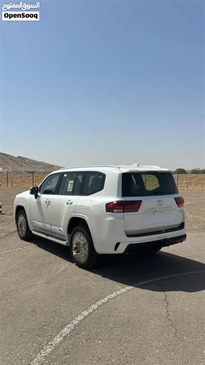 تويوتا لاند كروزر GXR 4