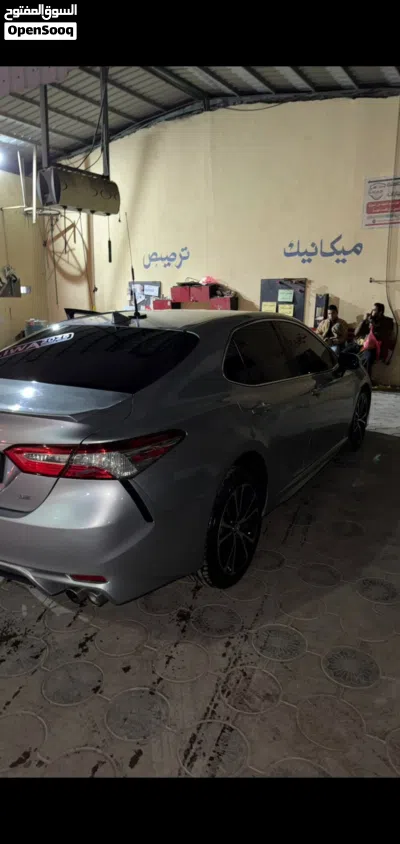 تويوتا كامري XLE 4
