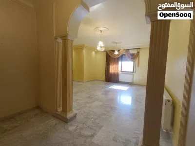 شقة * مميزة * 3نوم * 208م * قرب الخدمات * موقع مميز * المدينة الرياضية 3