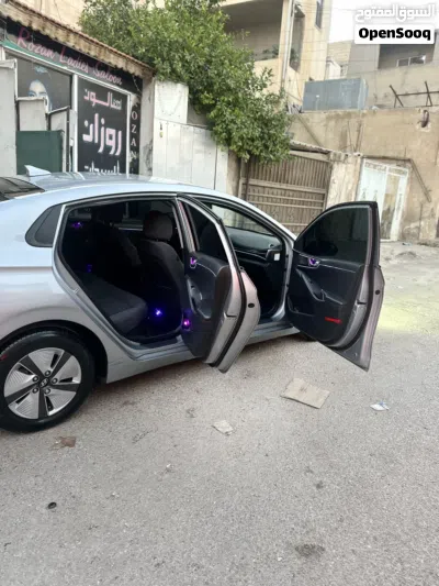 هيونداي ايونيك Standard 2