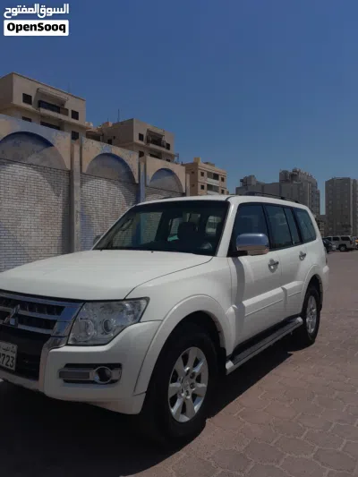 ميتسوبيشي باجيرو GLS 3