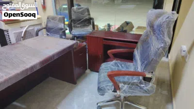 فرصة ممتازة بداعي التصفية للبيع مكتب متكامل مع سجل تجاري مكتب فخم، نظيف جداً، والأثاث 2