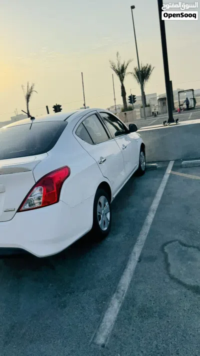Nissan Sunny Standard 3