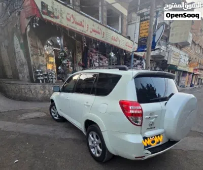 Toyota RAV 4 Limited 2