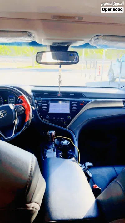 Toyota Camry SE 2