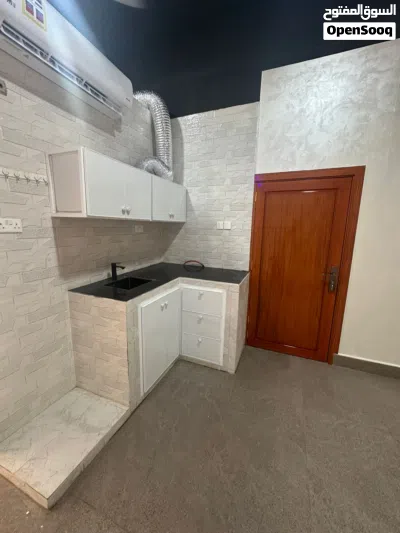 Falt for rent شقة للايجار شناص جنب القلعه 2
