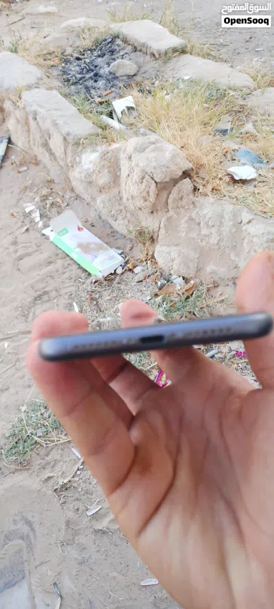 السلام عليكم عرض اليوم ايفون 11عادي 64قيقا بتاريته 79 3