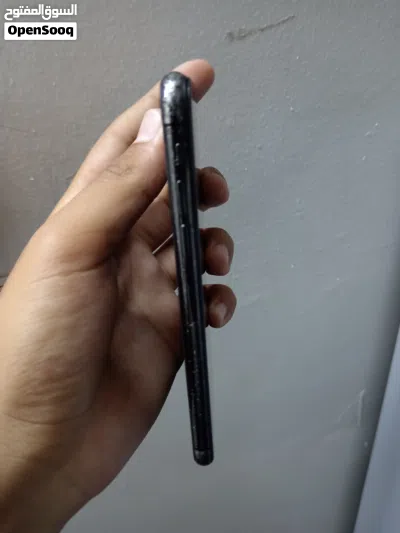ايفون اكس اس 4