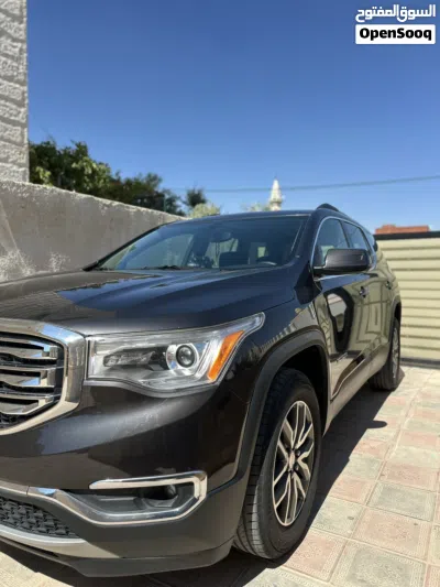 GMC Acadia SLE 2