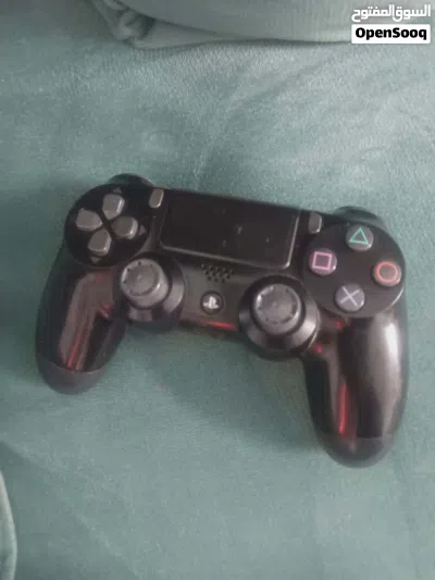 sony playstation 4 with controller 2